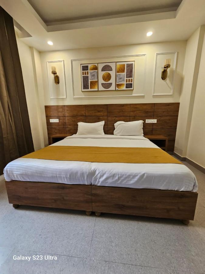 Hotel Nirvana Bliss, Behind Parmarth Niketan Rishīkesh Eksteriør billede