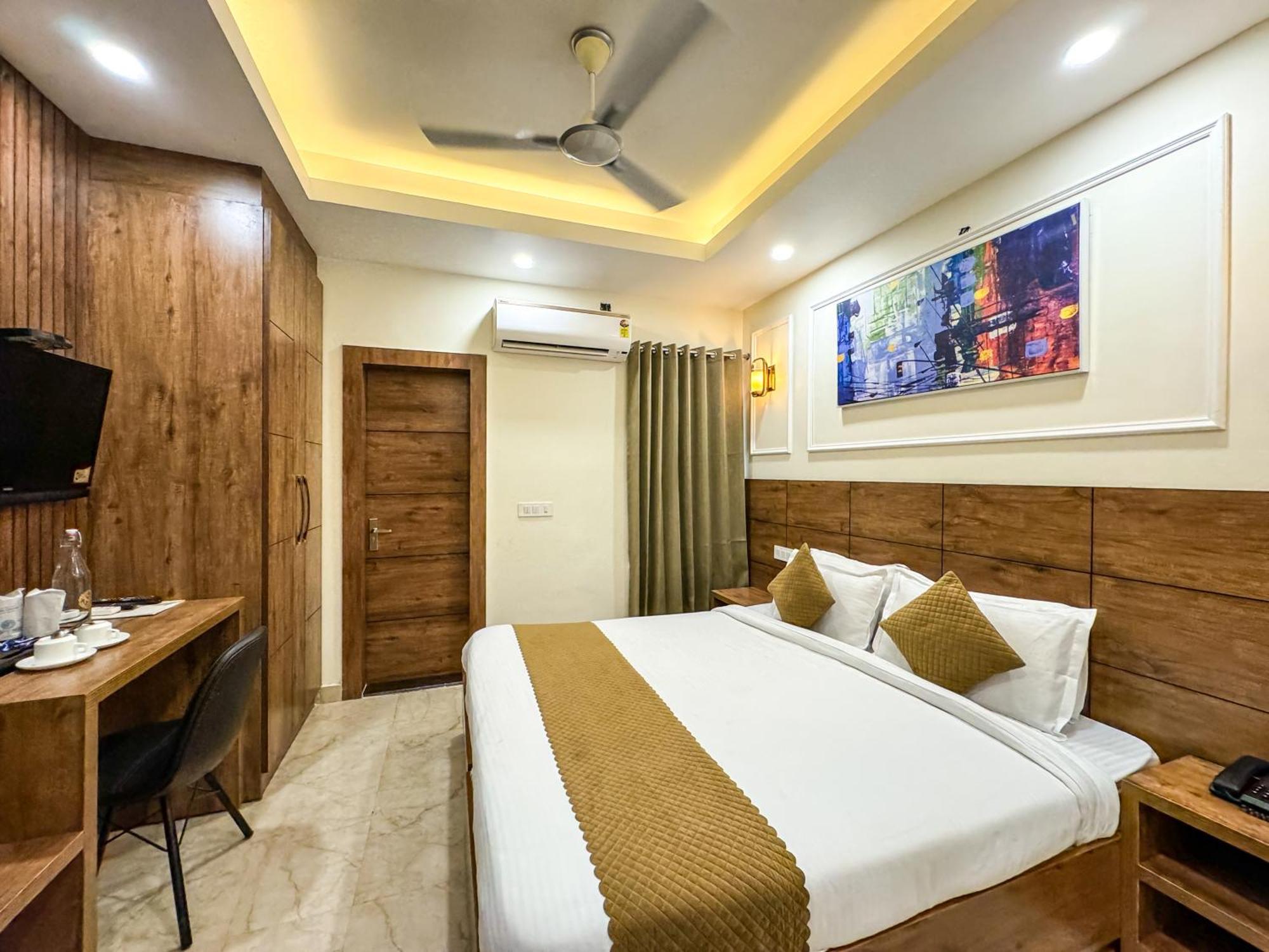 Hotel Nirvana Bliss, Behind Parmarth Niketan Rishīkesh Eksteriør billede