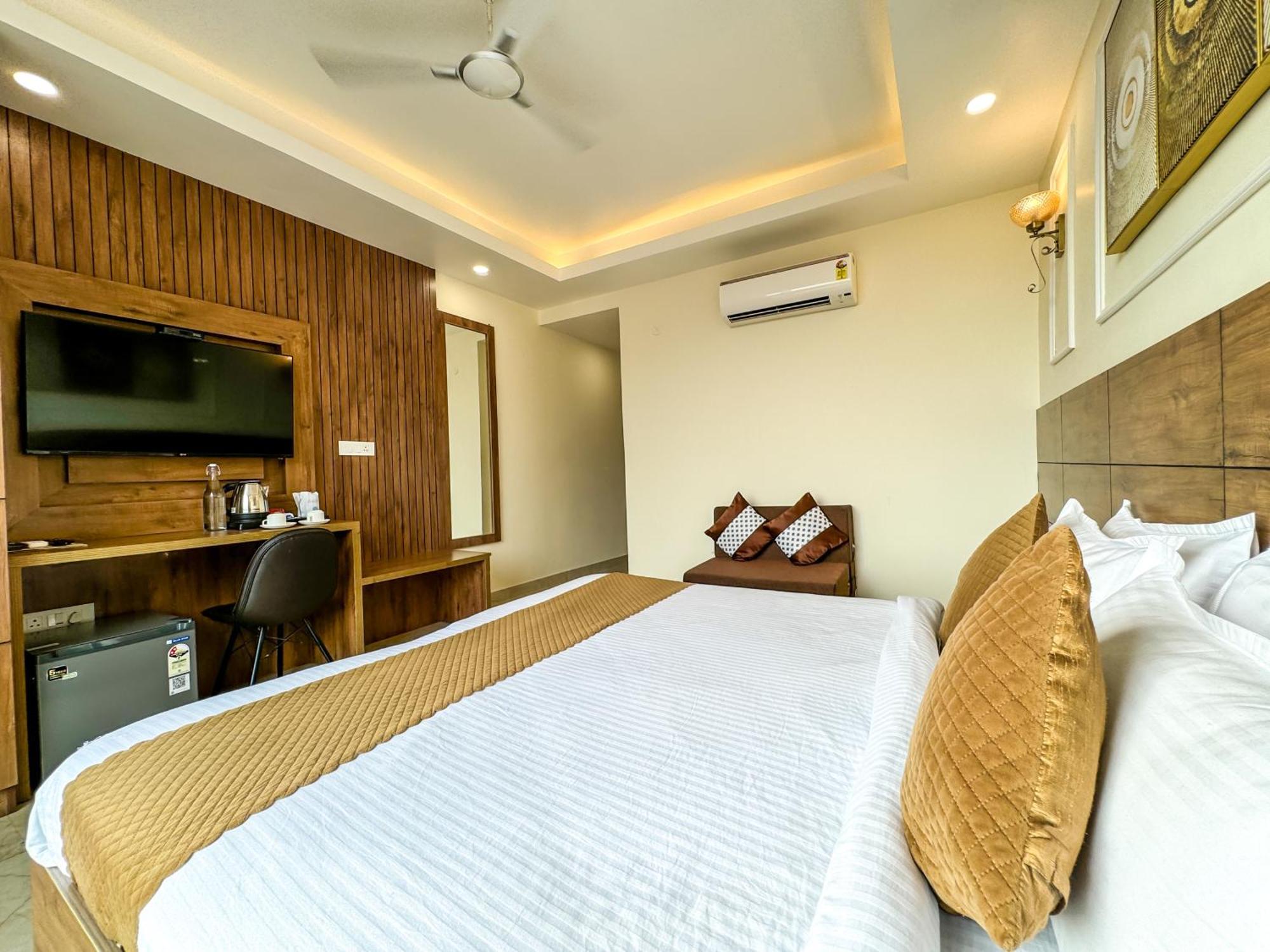 Hotel Nirvana Bliss, Behind Parmarth Niketan Rishīkesh Eksteriør billede